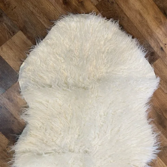 Shaggy Fluffy Decor Rug - Picture 5 of 14